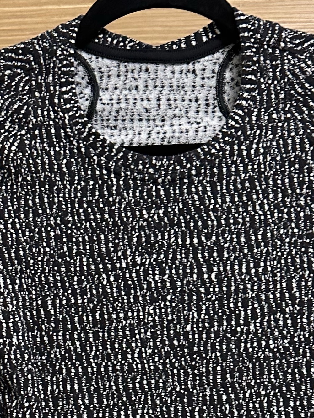 Lululemon Runderful Long Sleeve - Picture 4 of 10